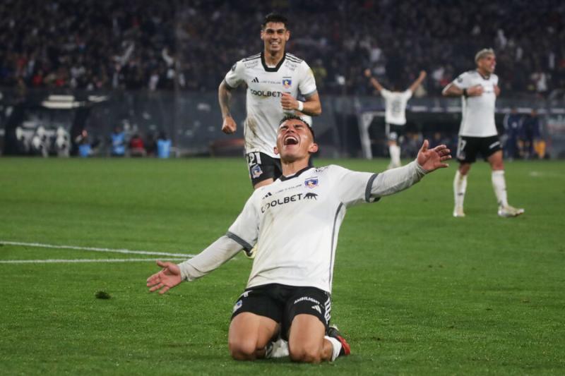 Gol de Vicente Pizarro en triunfo de Colo Colo - Créditos: Photosport