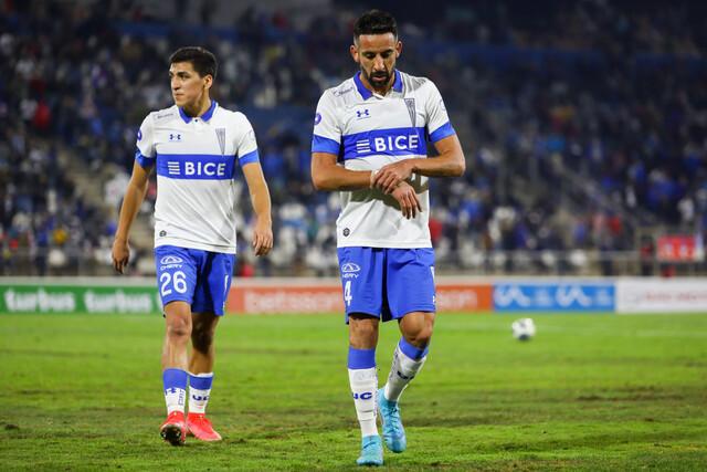 Mauricio Isla vistiendo la camiseta de U. Católica - Créditos: Agencia Uno