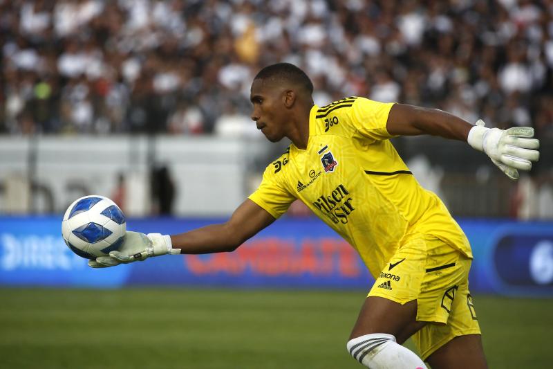 Omar Carabalí dejará Colo Colo - Créditos: Photosport