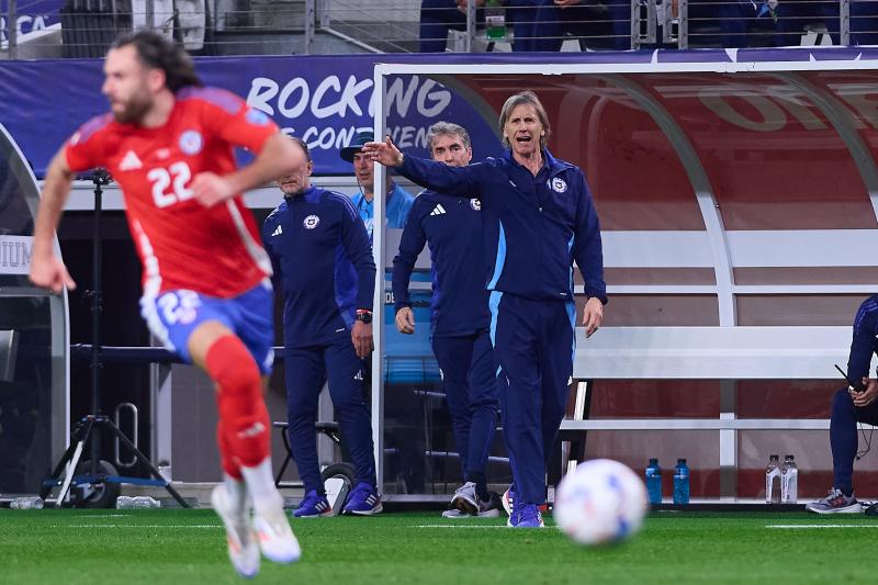 Ricardo Gareca en la Roja. Créditos: Photosport.