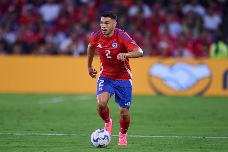 Gabriel Suazo con la camiseta de la Selección Chilena - Créditos: Photosport
