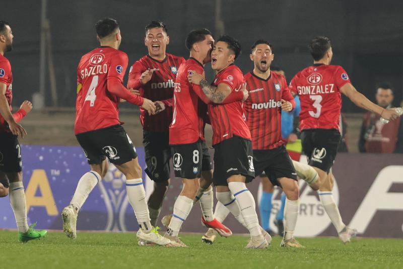 Huachipato tras superar los Play Offs de Copa Sudamericana - Créditos: Photosport