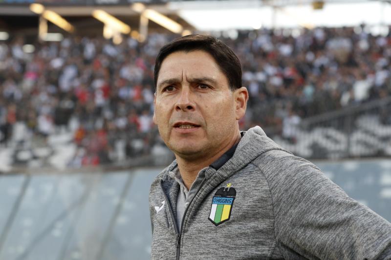 El entrenador de O'Higgins encendió la previa del duelo ante U de Chile - Crédito: Photosport