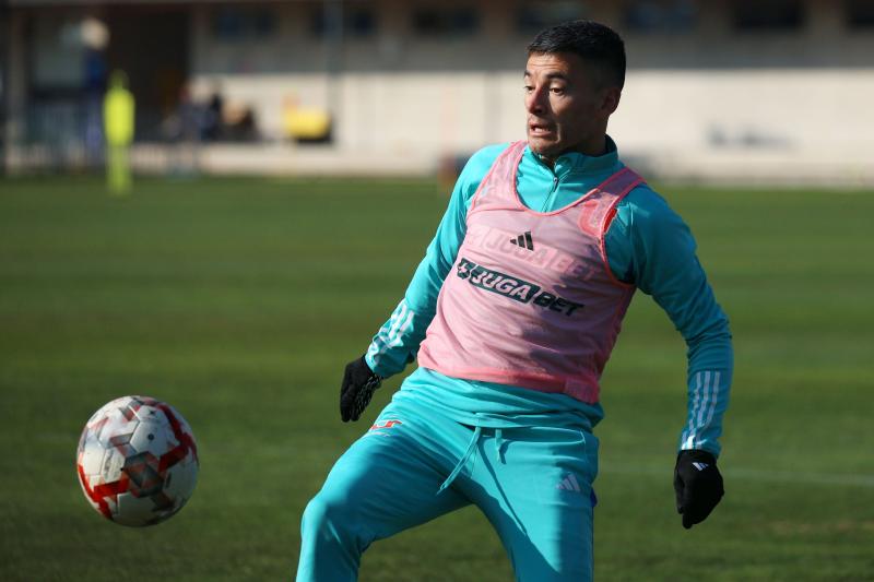 Charles Aránguiz estará en el Superclásico 196 - Crédito: Photosport