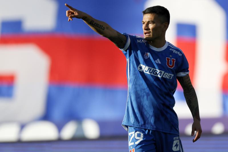 Charles Aránguiz en Universidad de Chile. Crédito: Photosport.