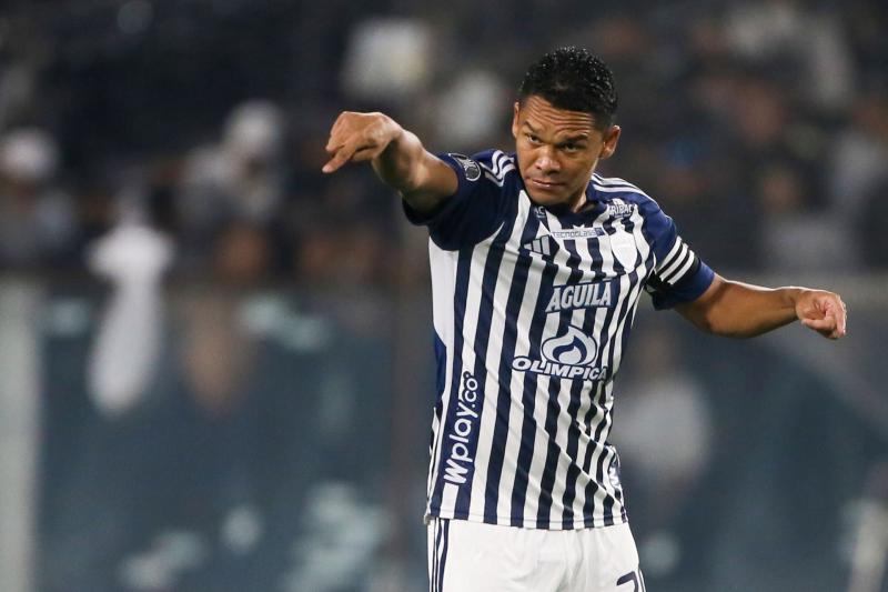 Carlos Bacca le advierte a Colo Colo. Crédito: Photosport.