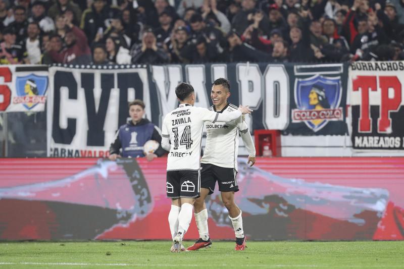 Vicente Pizarro le dio el triunfo a Colo Colo ante Junior - Crédito: Photosport