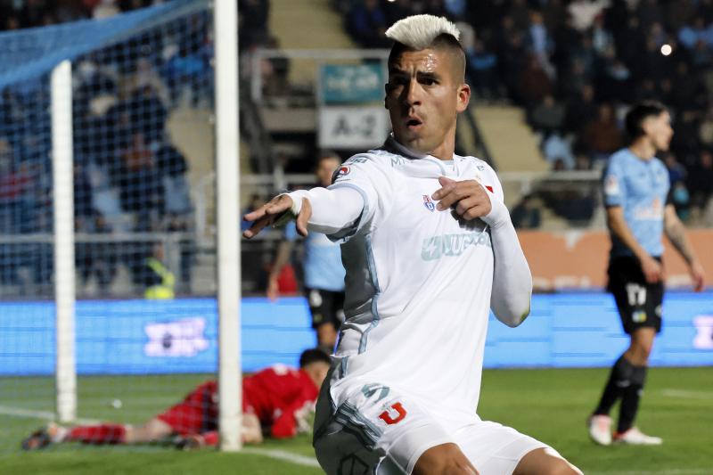 El delantero de U de Chile, Leandro Fernández, abrió su primera barbería en Chile - Crédito: Photosport