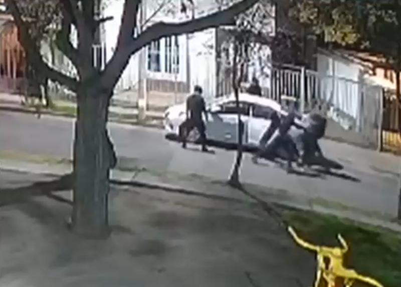 Canal 13 - Mujer enfrentó a delincuentes para evitar portonazo