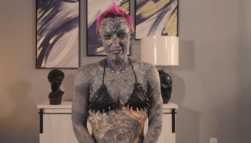 Guinness World Records - Esperance Lumineska Fuerzina rompió récord Guinness de tatuajes