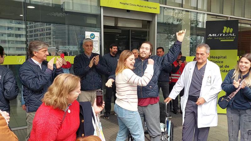 Bomberos - La increíble recuperación de bombero que quedó atrapado en llamas de incendio
