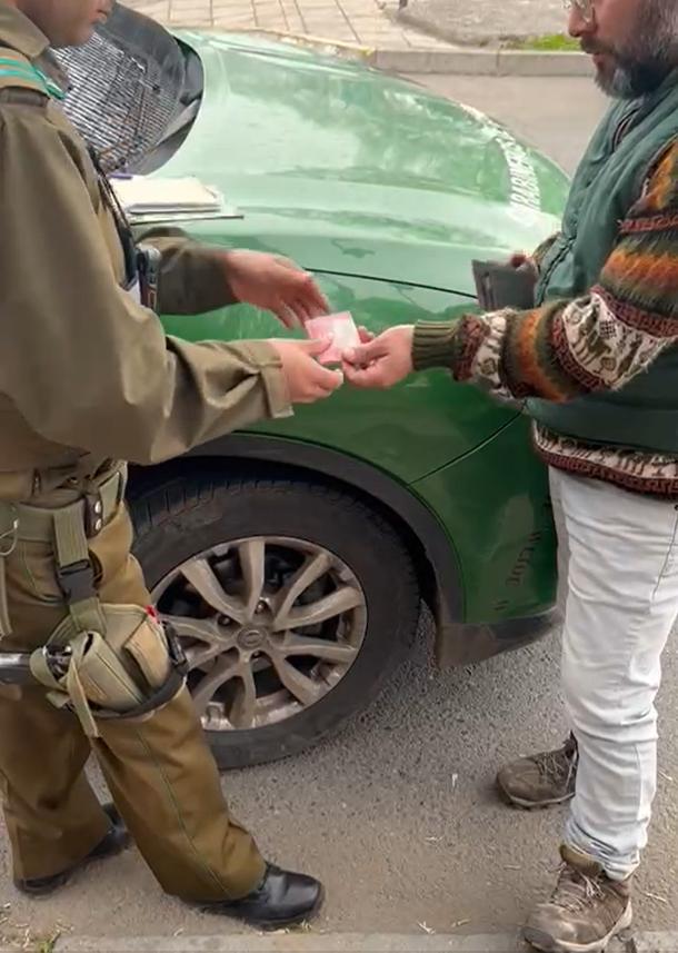 Detienen a conductor por ofrecer $20 mil a carabineros para evitar parte en El Monte