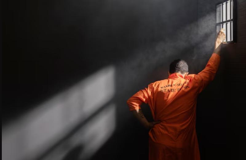 Brutal caso de violencia en España: Hombre mantuvo a su pareja atada un mes a la cama