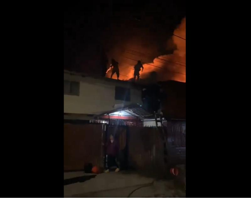 Incendio consumió totalmente dos hogares en Lampa