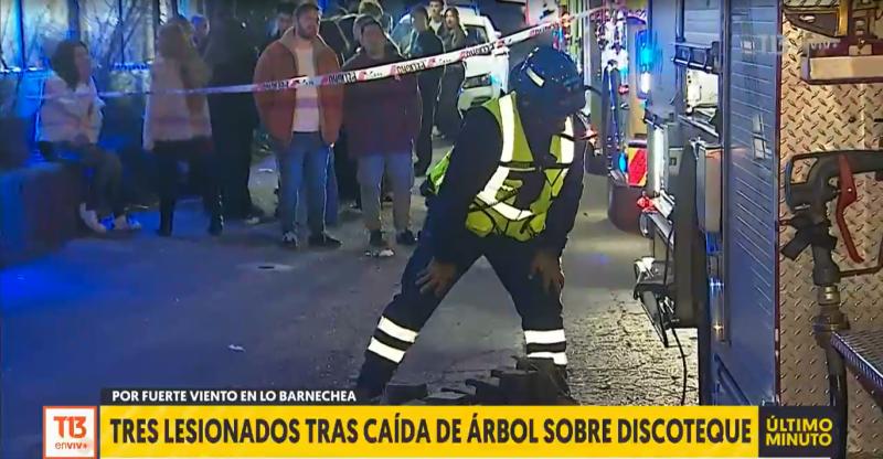 El hecho ocurrió en el Teatro Alicia en la comuna de Lo Barnechea.