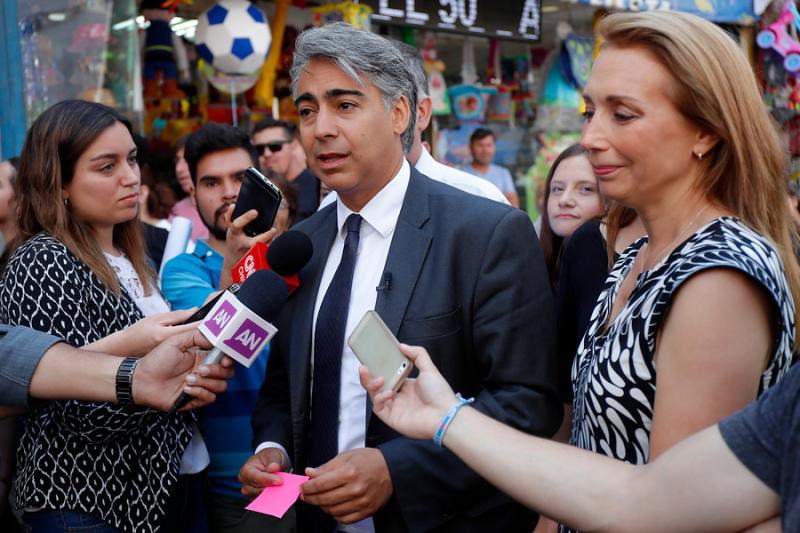 Agencia Uno - Marco Enríquez-Ominami y Karen Doggenweiler