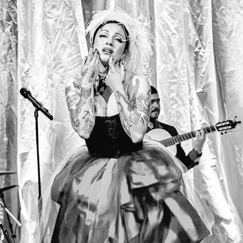 Instagram - Mon Laferte