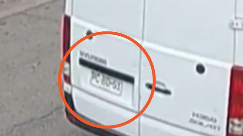 Habrían quemado patente de furgón que trasladó el dinero - T13