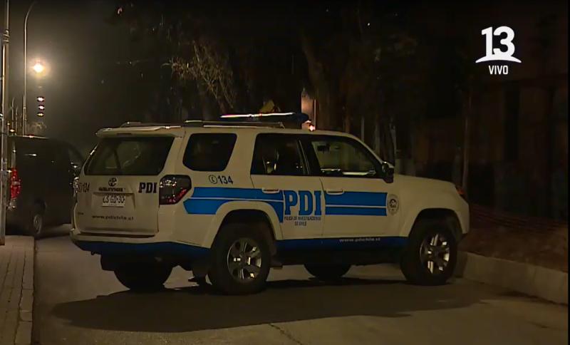 Investigan hallazgo de explosivos y armas en un auto en Santiago