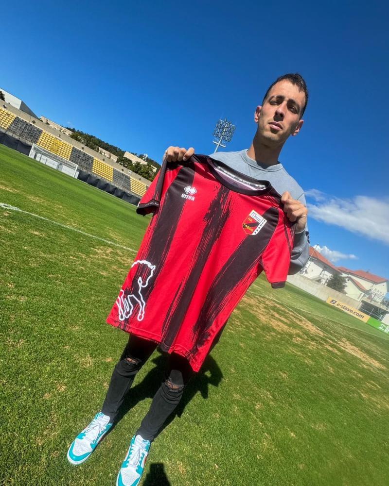 Jens Buss se transformó en jugador de NK Tabor Sežana - Créditos: @nktaborsezana