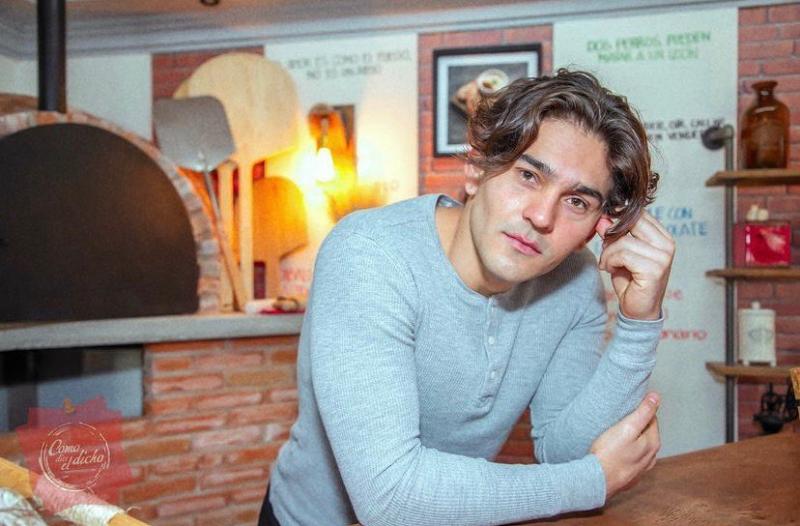 Facebook - James Hollcroft