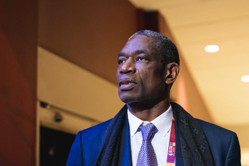 Dikembe Mutombo, leyenda de la NBA, falleció por un cáncer cerebral - Crédito: AFP