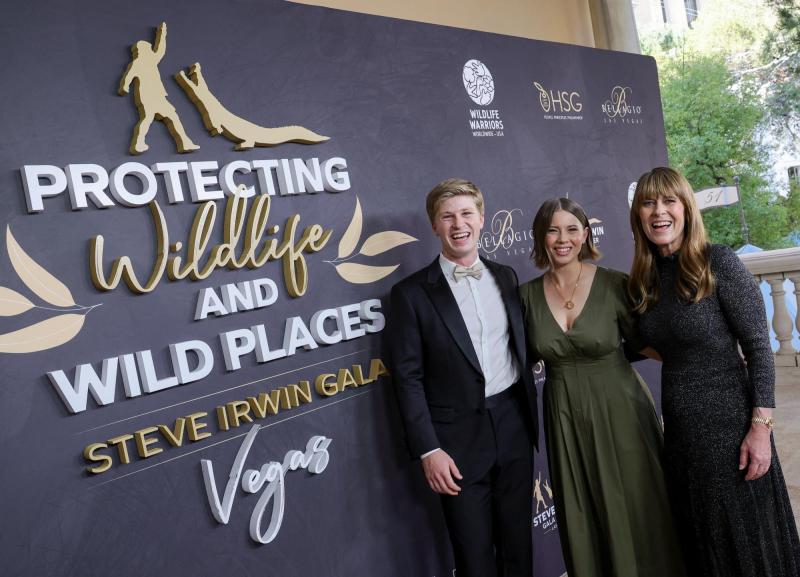 AFP - Robert, Bindi y Terri, así luce hoy la familia de Steve Irwin