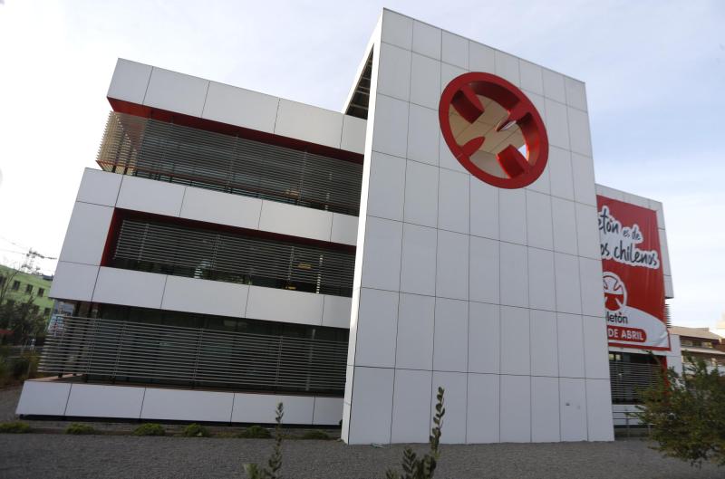 Agencia Uno (referencial) - Roban alcancías de Teletón en colegio de Quintero