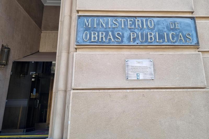 Ministerio de Obras Públicas (MOP) lanza ofertas laborales - Agencia Uno