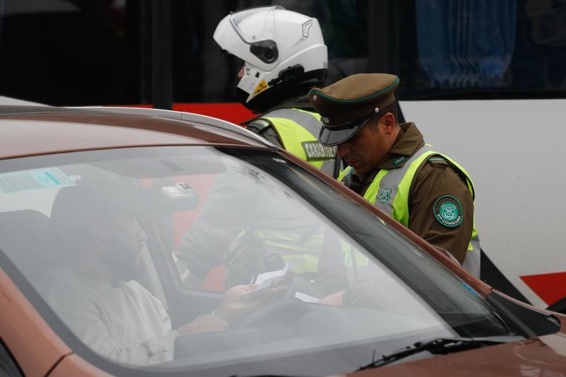 Agencia Uno - Detienen a sujeto por soborno a carabinero en La Granja (referencial)