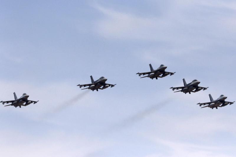 FACh entrega informe por aeronave no identificada en Magallanes