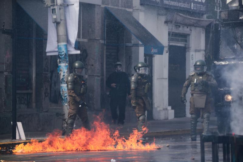 ATON - Al menos 23 detenidos por disturbios en romería al Cementerio General