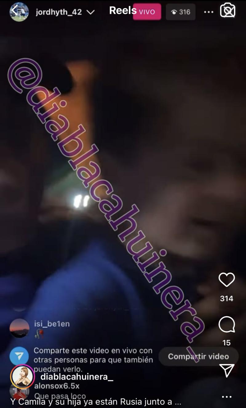 Hijo de Camila junto a Jordhy Thompson. Crédito: Pantallazo.