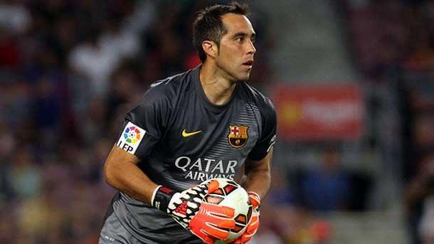 Claudio Bravo en FC Barcelona - Créditos: @marcvidiella_