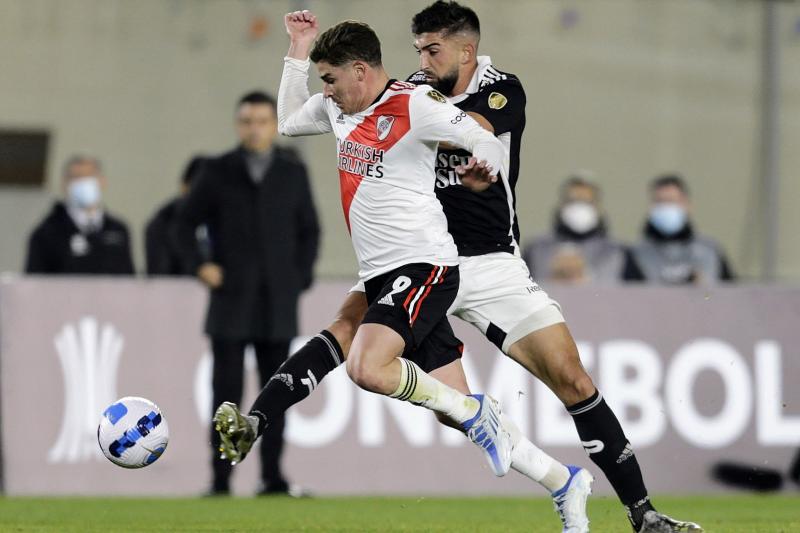 La llave entre Colo Colo y River Plate se disputará sin hinchadas visitantes - Créditos: Photosport