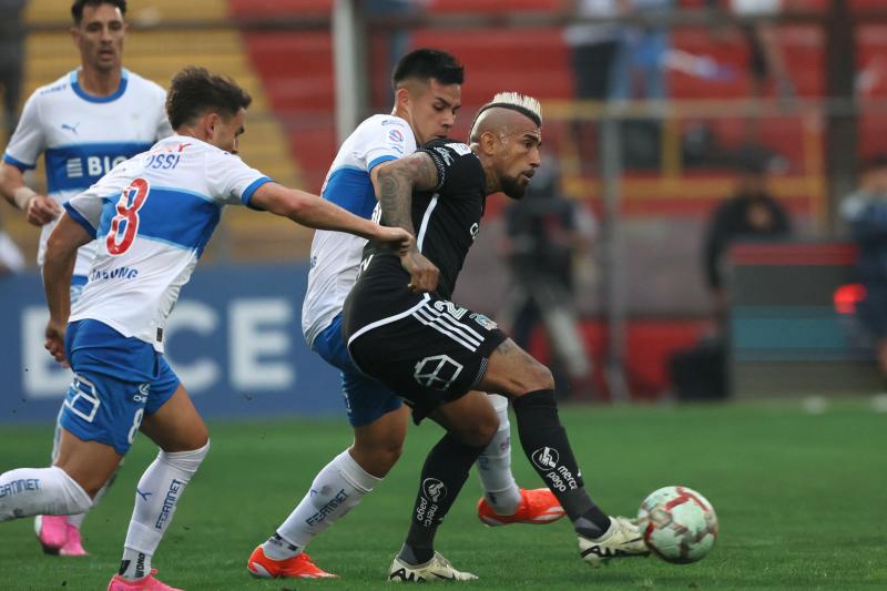 Duelo entre Colo Colo y Universidad Católica fue suspendido - Créditos: Photosport