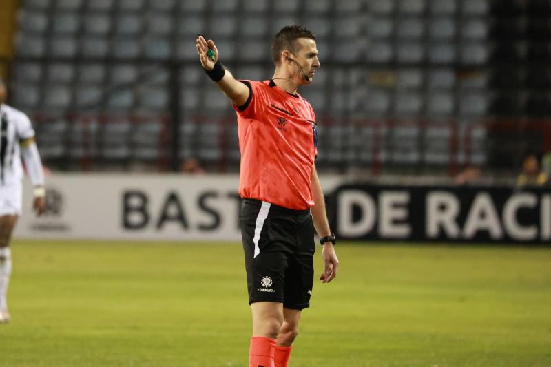 Andrés Matonte será el árbitro de la revancha entre Colo Colo y River Plate - Crédito: Photosport
