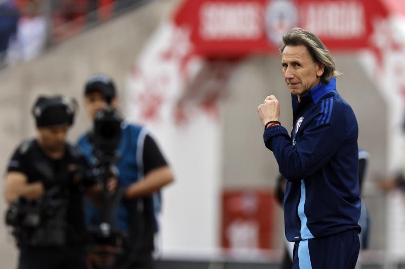 Ricardo Gareca se prepara para otra fecha FIFA con la Roja - Crédito: Photosport
