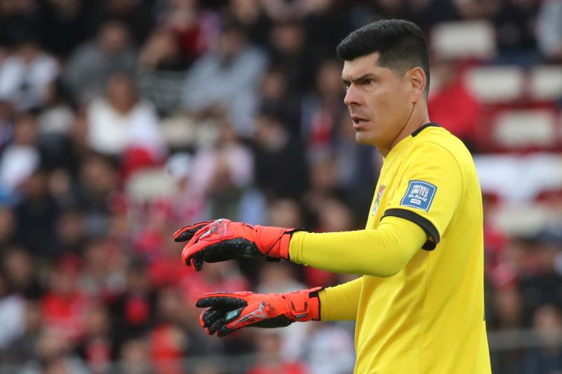 Carlos Lampe se rompió el talón de aquiles frente a Chile - Créditos: Photosport