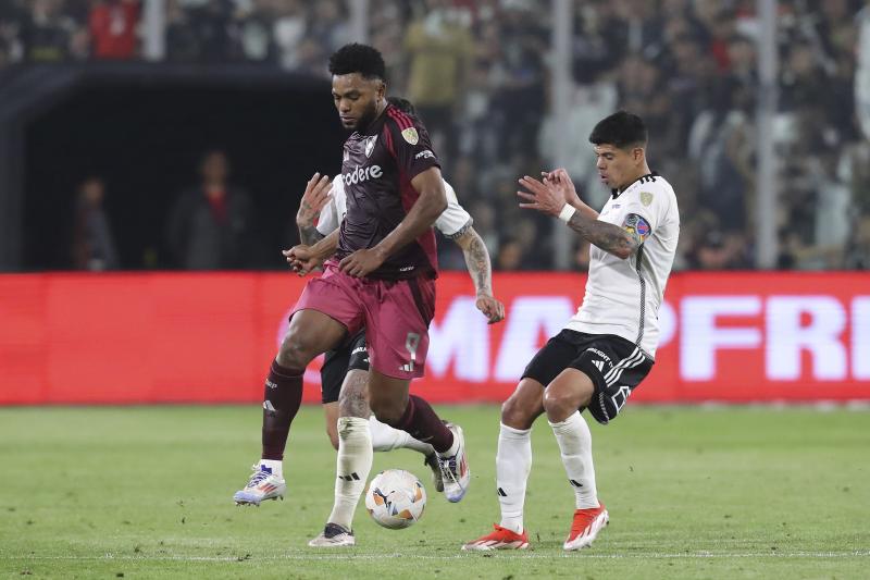 Esteban Pavez en Colo Colo. Crédito: Photosport.