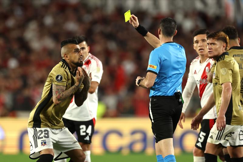 Arturo Vidal lideró a Colo Colo en la llave ante River Plate - Crédito: Photosport