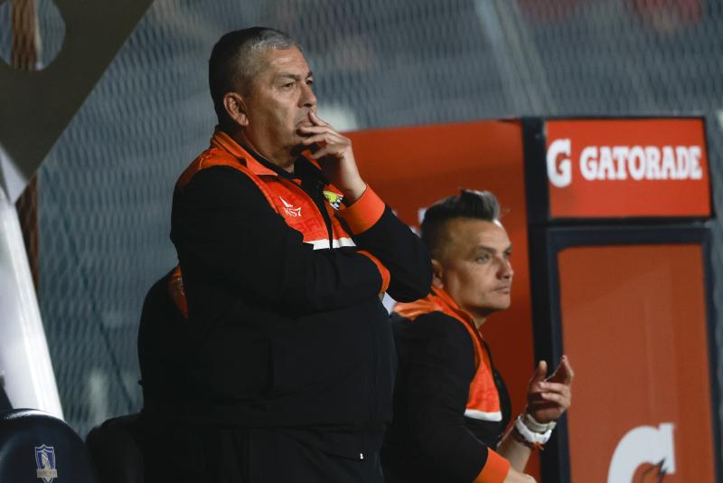 Gustavo Huerta y el reclamo de Cobresal. Crédito: Photosport.