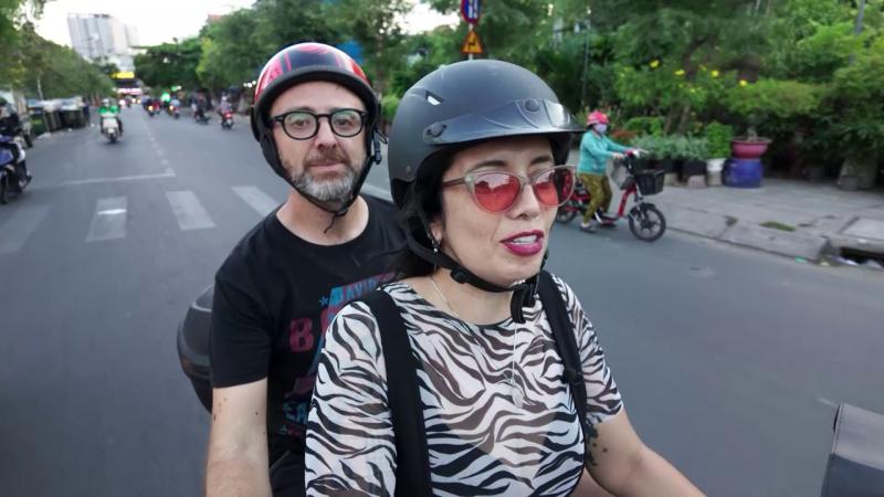 Canal 13 - Canal 13 - La historia de tres chilenos en Ho Chi Minh con que vuelve "Siempre hay un chileno"