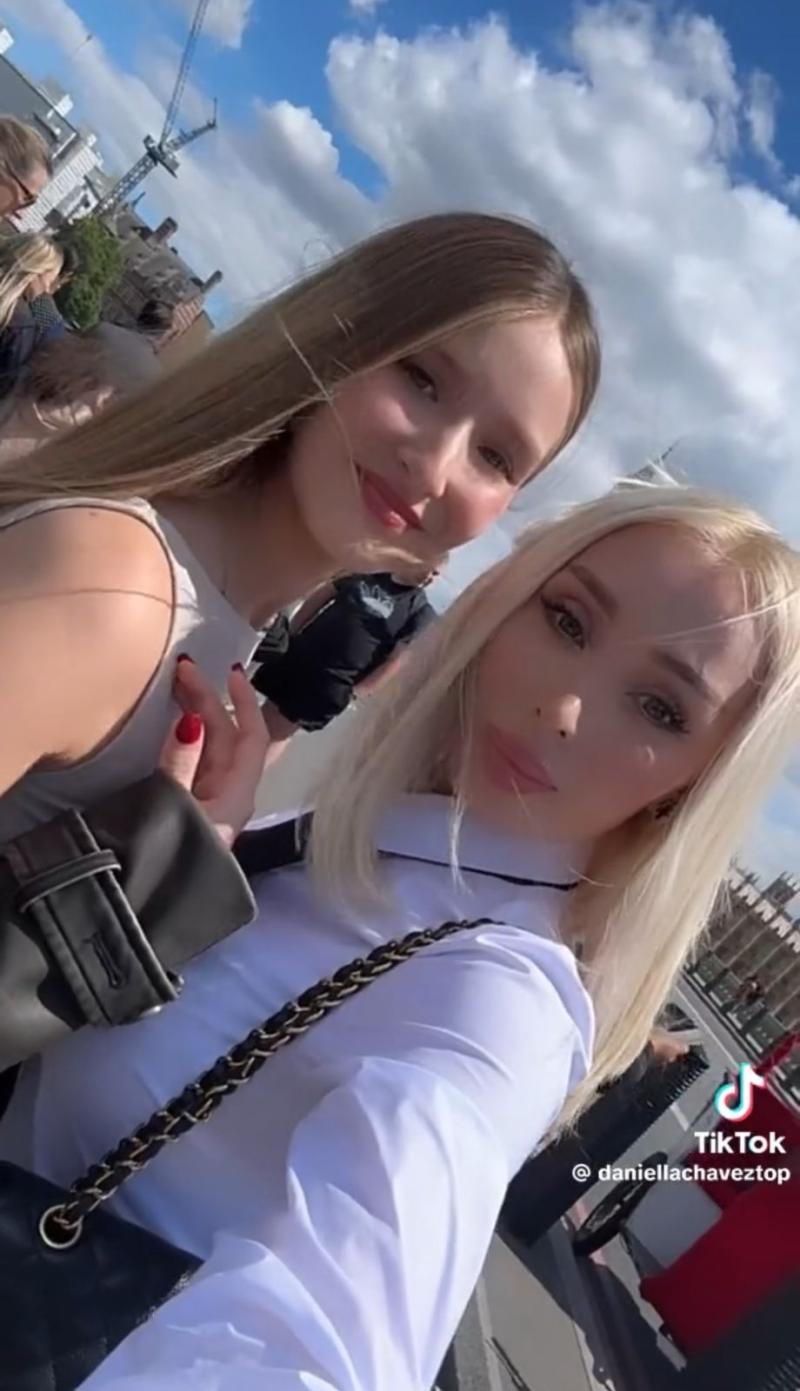 TikTok - Daniella Chávez y su hija Isidora