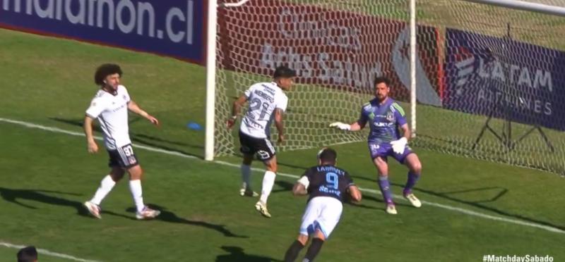Así fue el tercer gol de Joaquín Larrivey ante Colo Colo - Crédito: TNT Sports