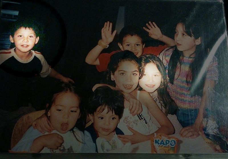 Pía Pérez y Francisco en su época de infancia