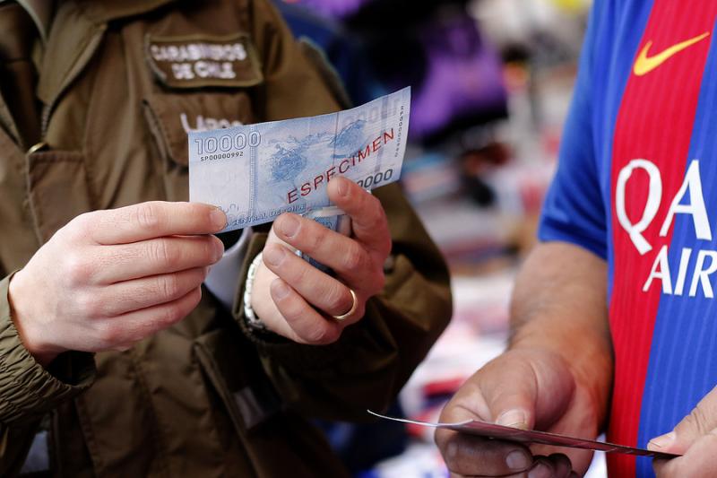 Agencia Uno - Billete falso