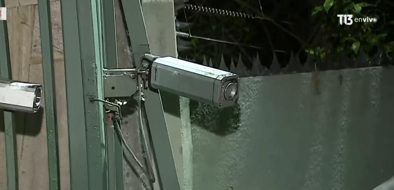 Maniataron y golpearon a las víctimas: Violento asalto en La Reina