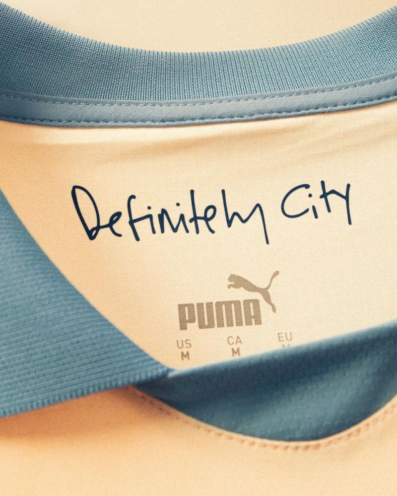Definitely City: Manchester City y Oasis lanzan camiseta