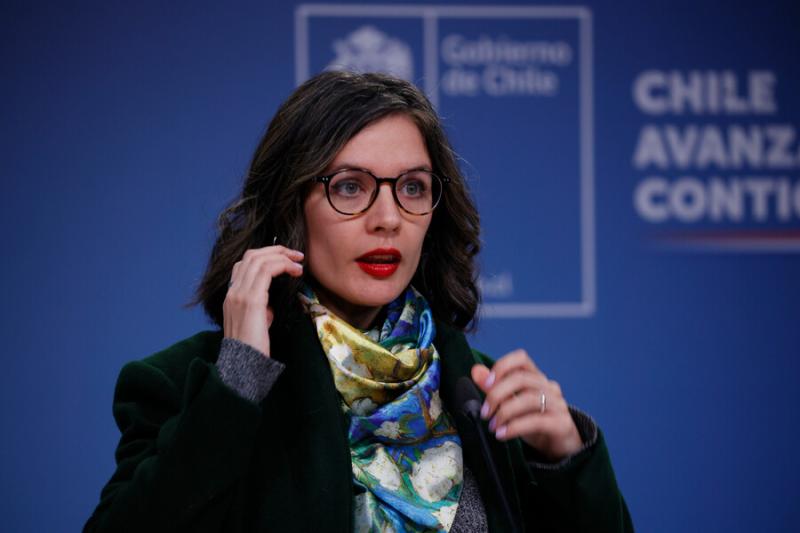 Aton - Ministra Camila Vallejo